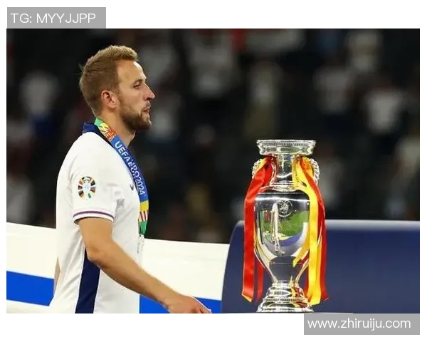 英格兰前锋凯恩获得欧洲杯最佳射手奖：冠军背后的坚韧与努力