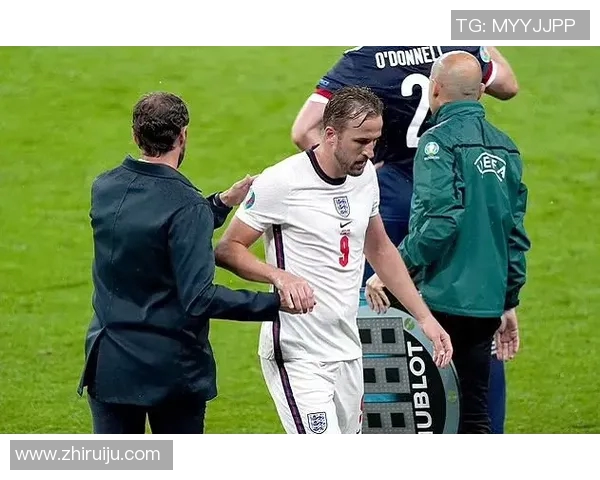 英格兰与荷兰激战成平局赛果揭晓双方表现引发热议
